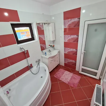 Gazde/Camere de închiriat La Vila